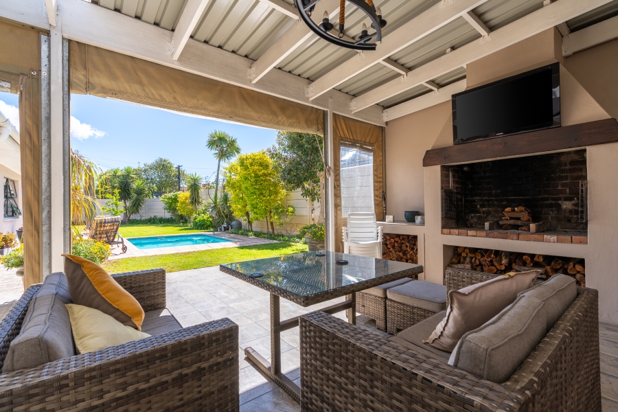 4 Bedroom Property for Sale in Pinelands Western Cape